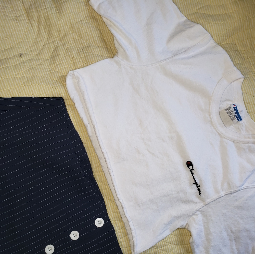 Crop white tee